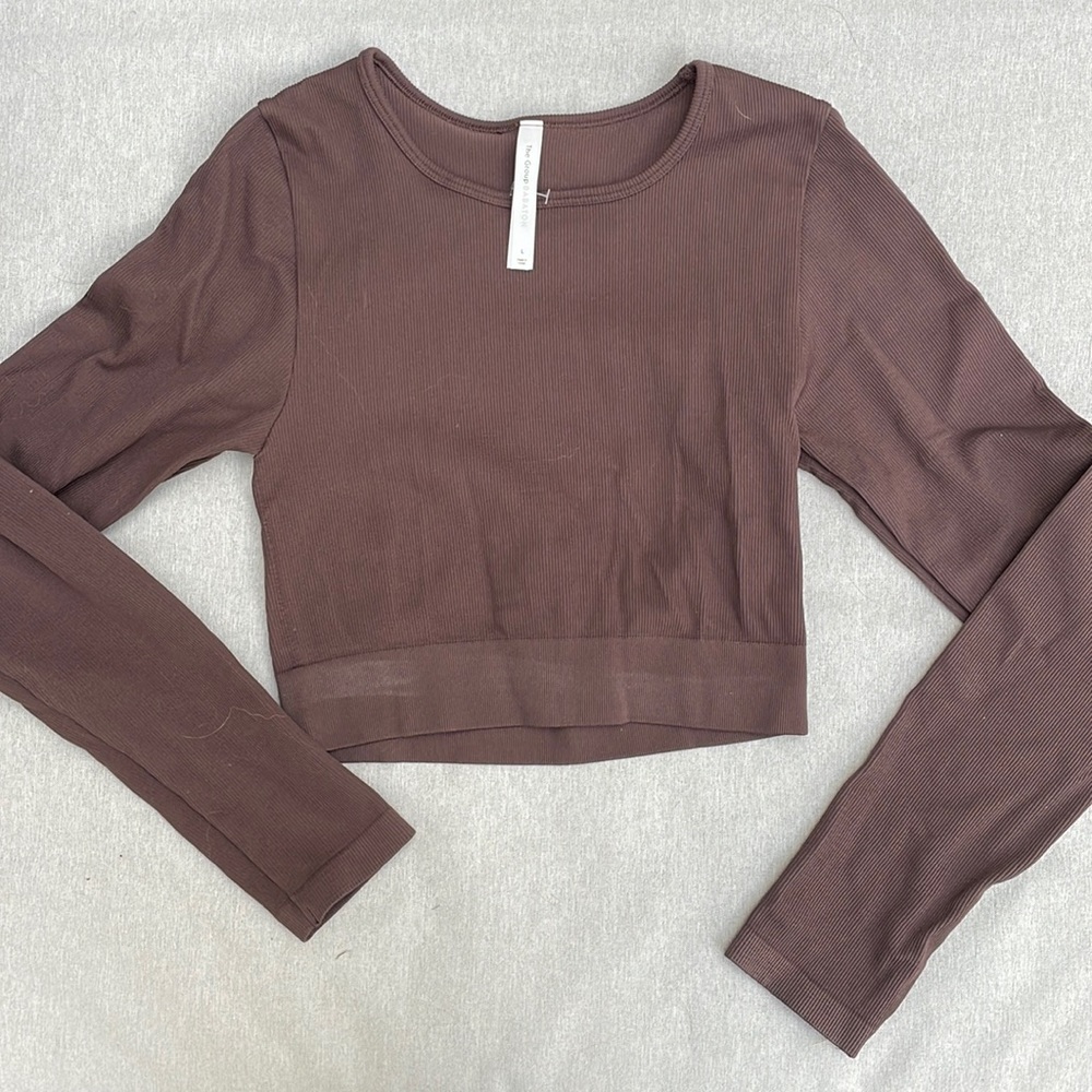 Aritzia Babaton workout top
